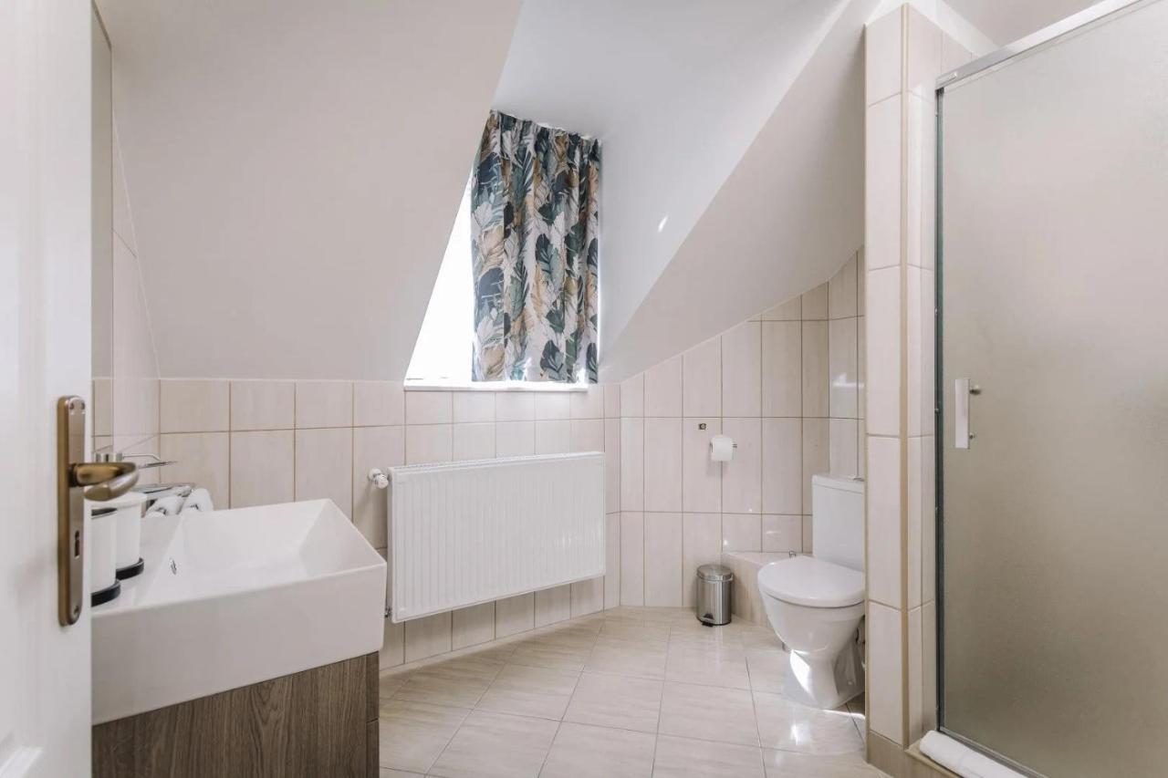 Apartmanhaz Soho Γκιόρ Εξωτερικό φωτογραφία