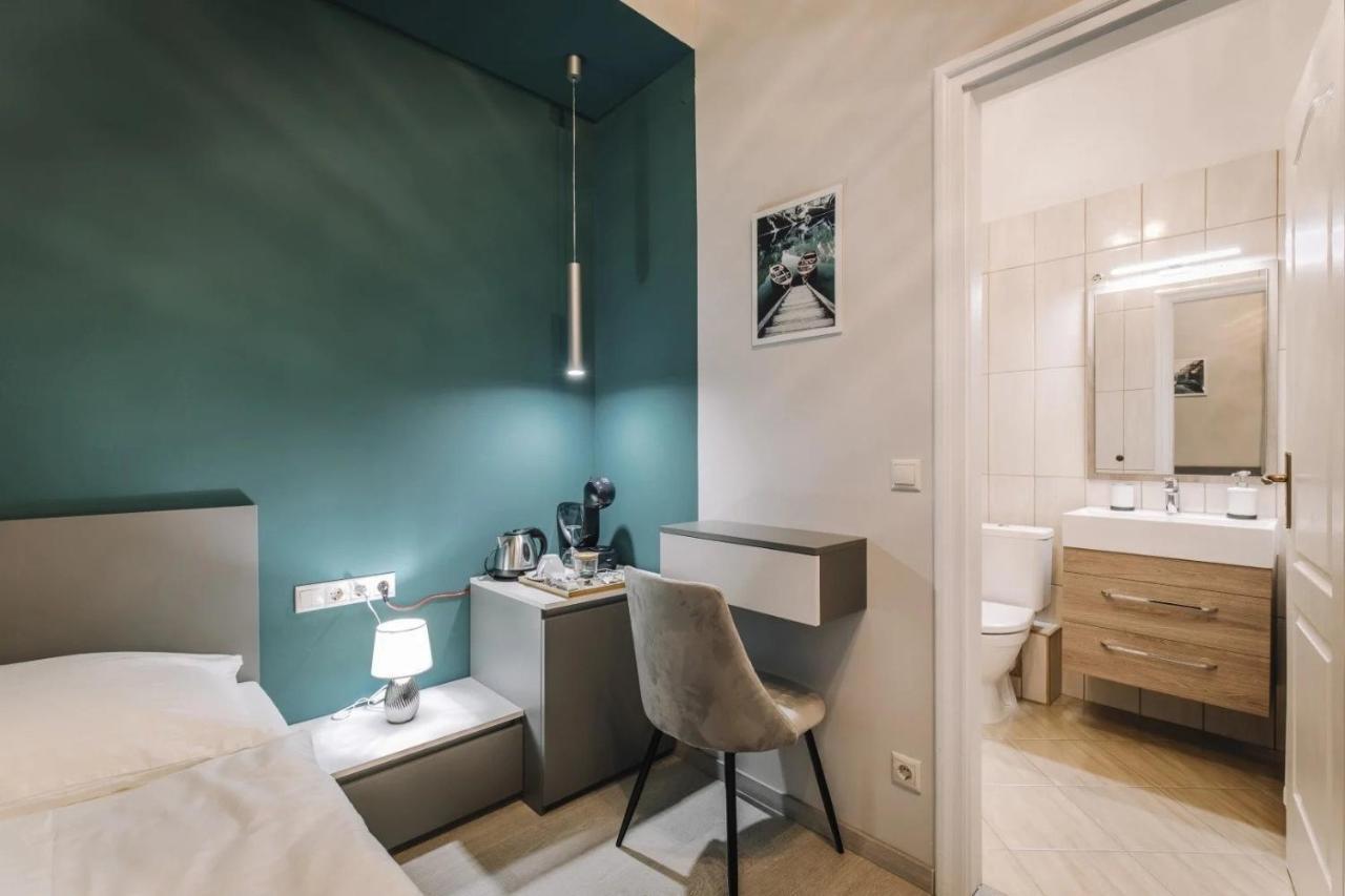 Apartmanhaz Soho Γκιόρ Εξωτερικό φωτογραφία