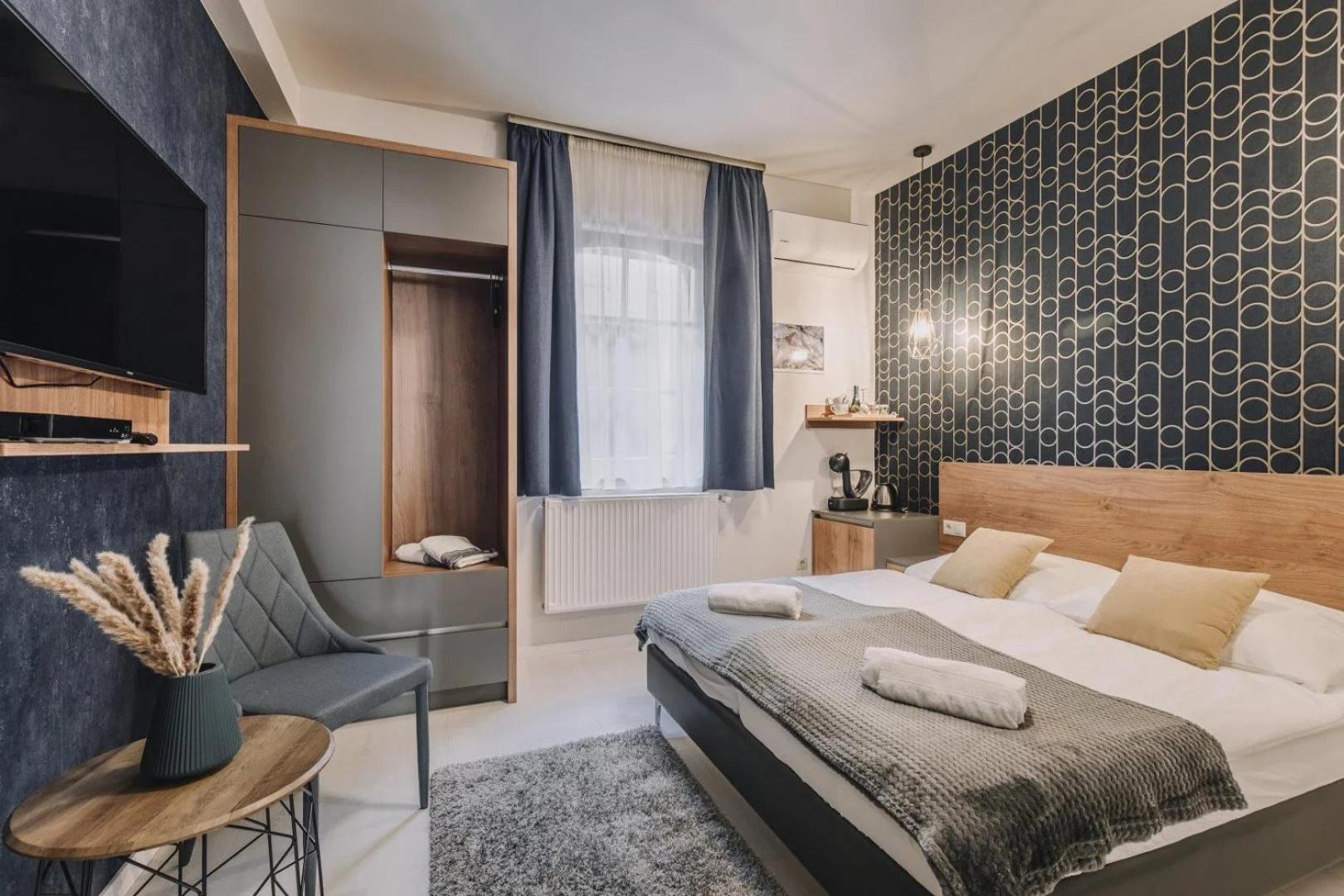 Apartmanhaz Soho Γκιόρ Εξωτερικό φωτογραφία